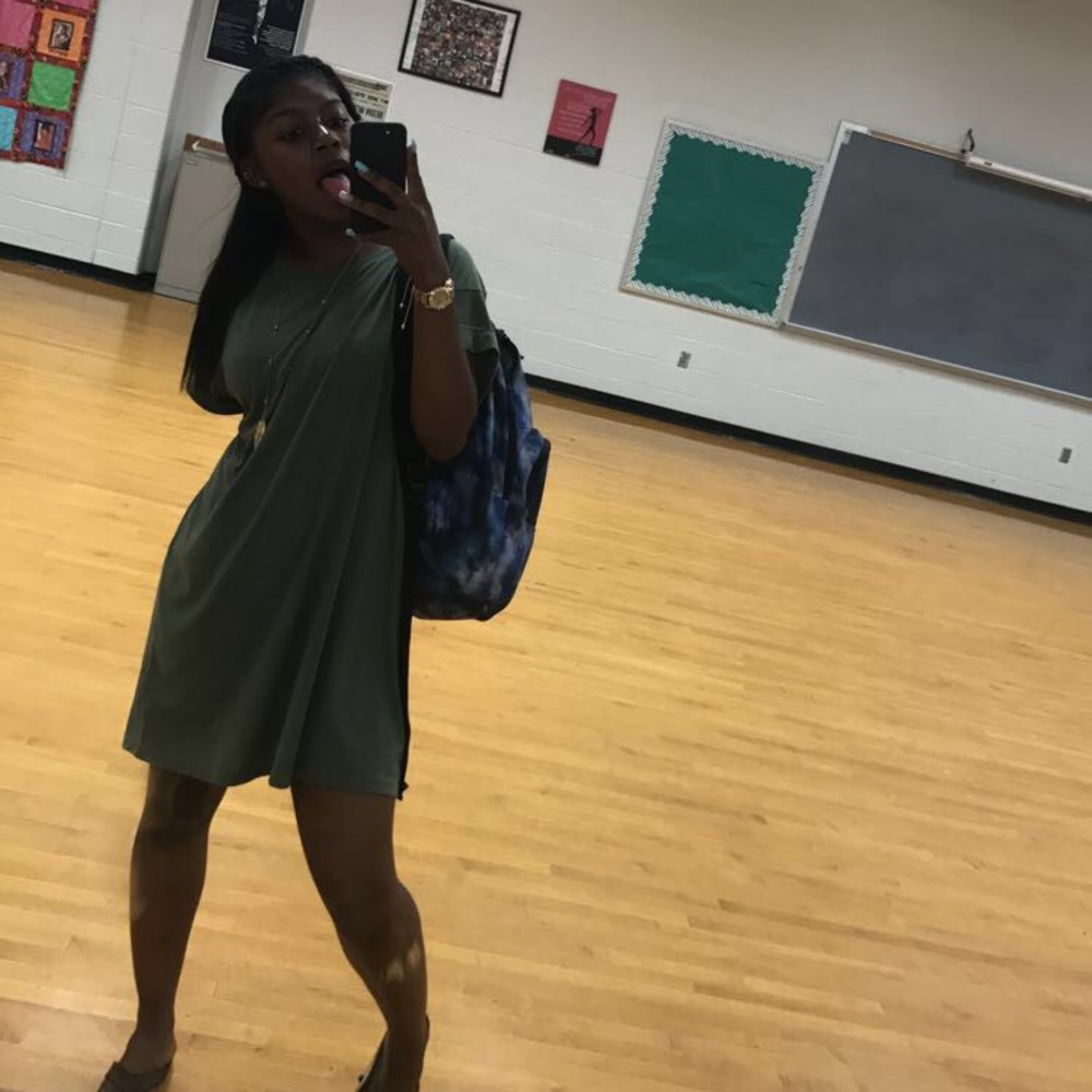 Meet your Posher, Maya